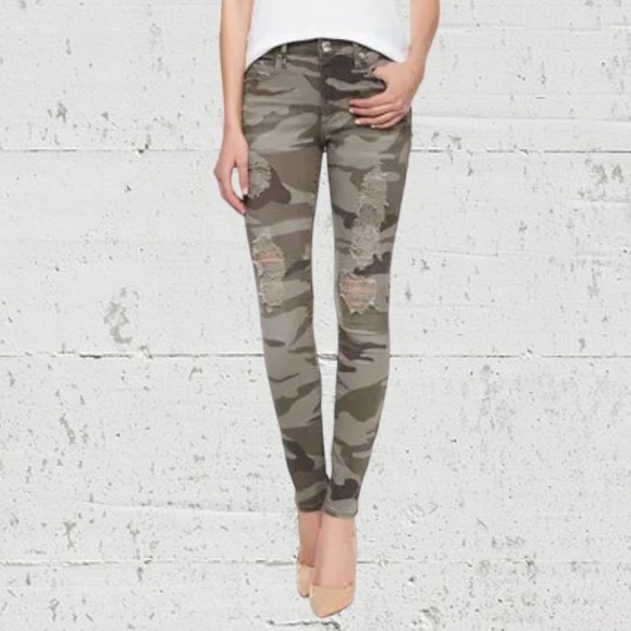 True Religion Camo Distressed Stretch Skinny Pants - Picture 1 of 10